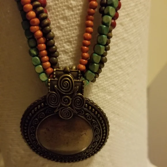 Necklace - Picture 2 of 3